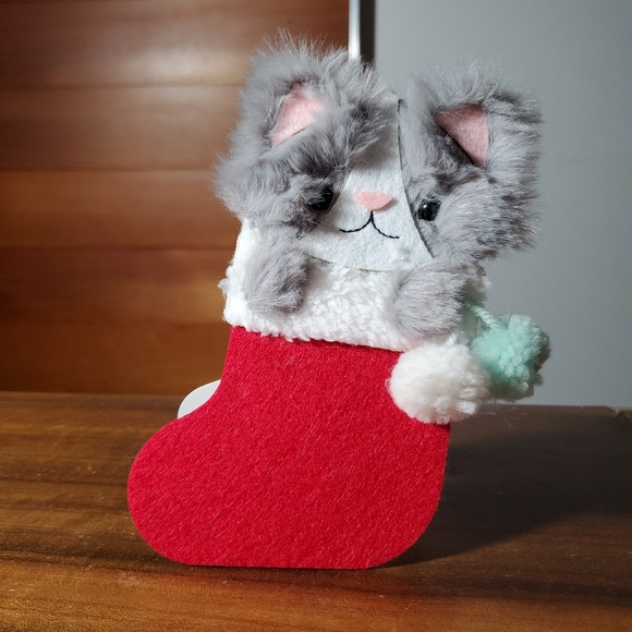 Hallmark Greeting Card Christmas Kid Santa Gift Card Cat Kitten Stocking Holiday - Picture 1 of 5